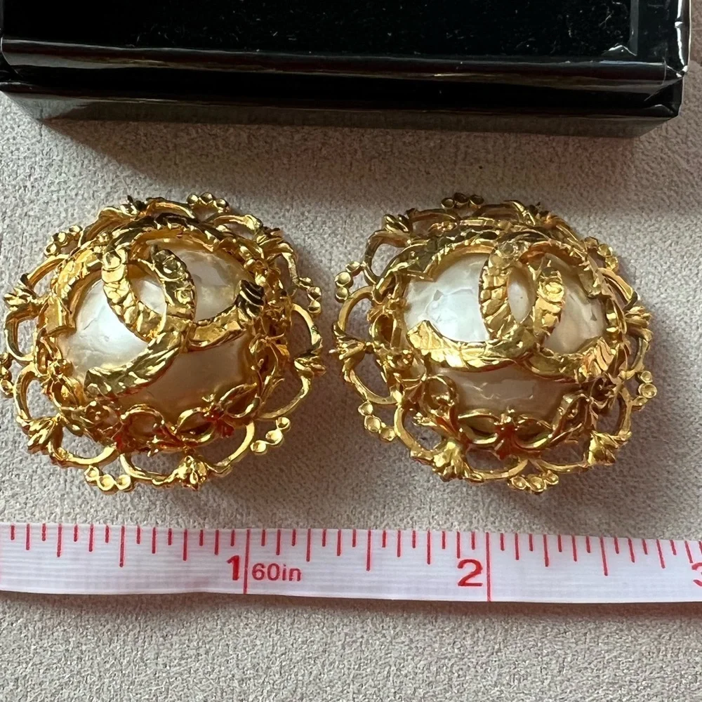 Chanel vintage collectors item Earrings - Picture 6 of 8